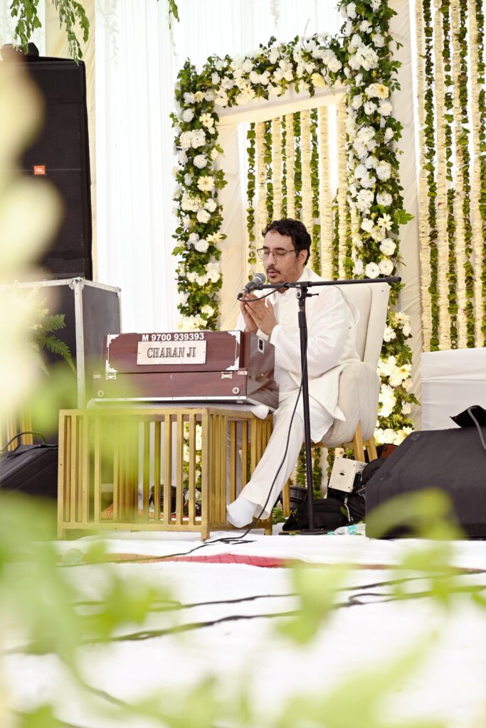 श्रद्धांजलि संध्या – सेवा, समर्पण और भक्ति का संगम Charanji
